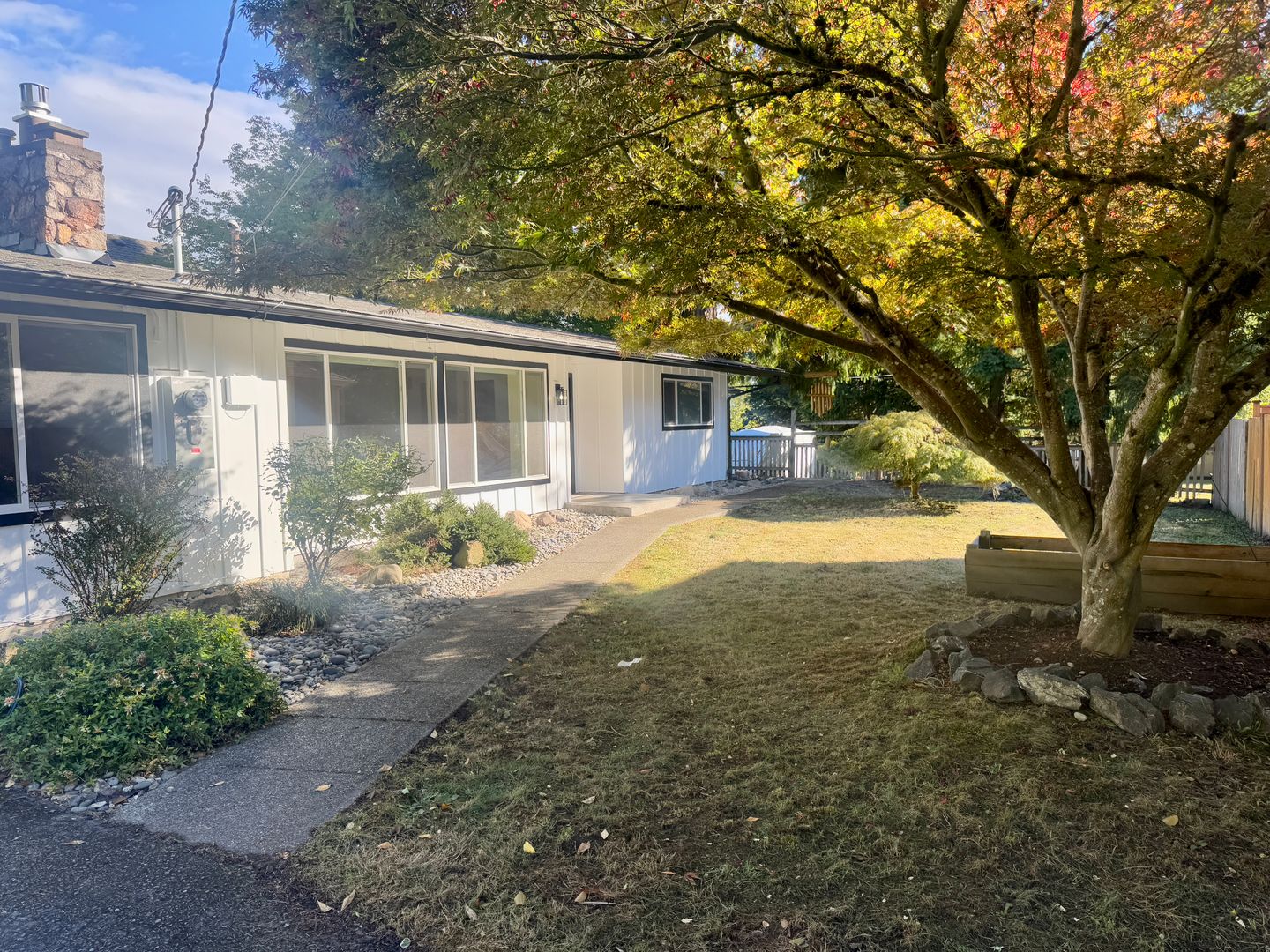 Kenmore House: 14722 84th Ave NE