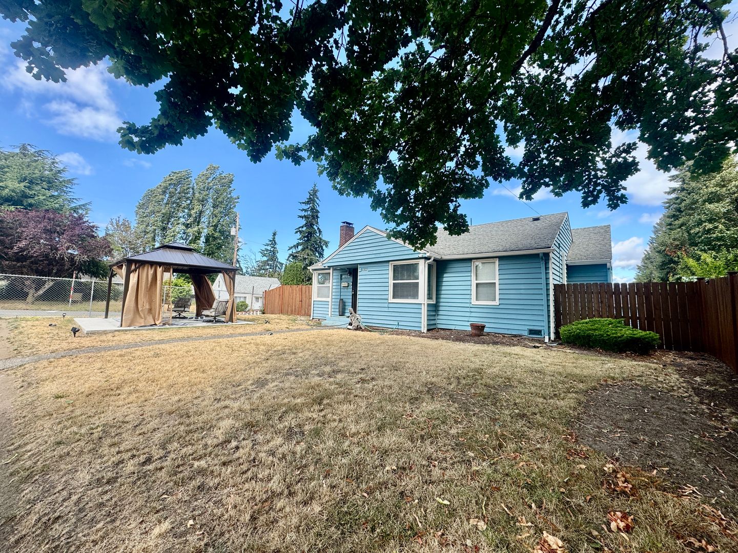 Seattle House: 6908 S 115th St