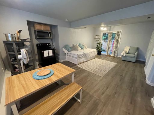 1 Bedroom Unit in Bothell...