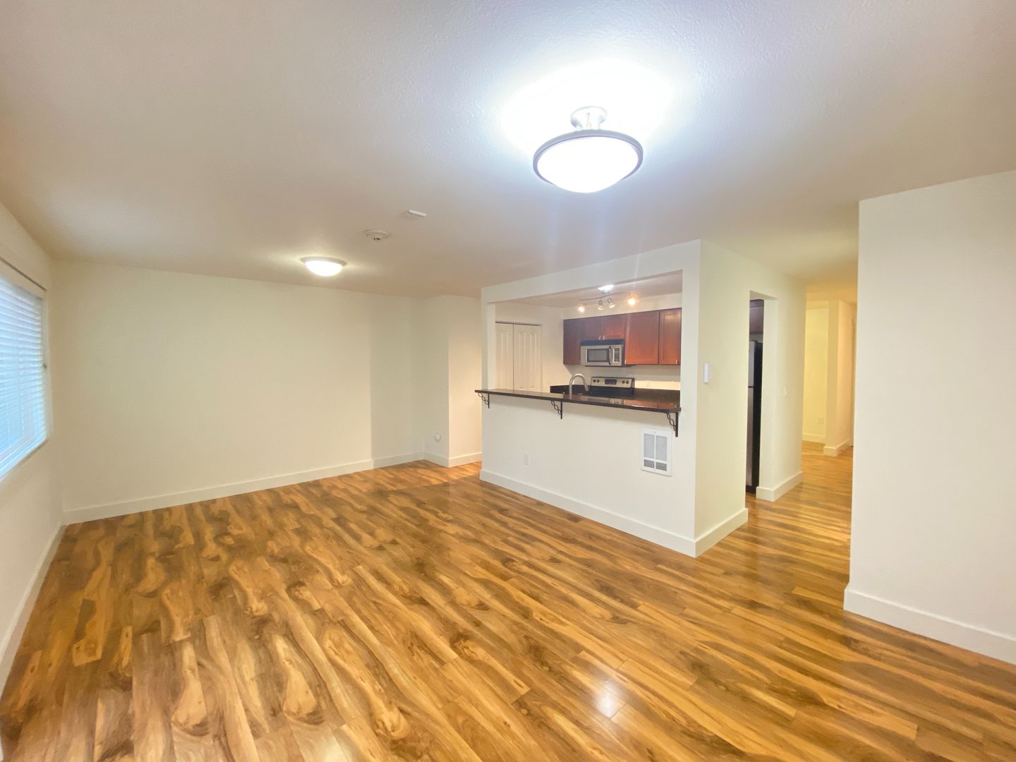 Redmond Condo: 15827 NE Leary Way Apt B120