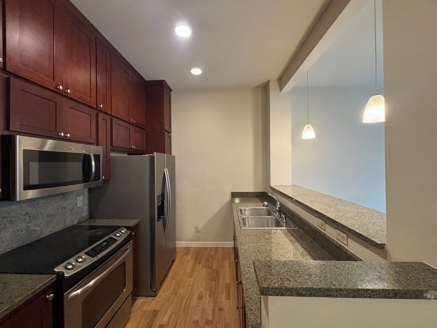 Redmond Condo: 2222 152nd Ave NE Unit 306