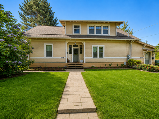 Bellingham Living: Bright 4BR Home Near Downtown - ***$500.00 Move in Credit if Lease in Place by September 1st*** – photo 1