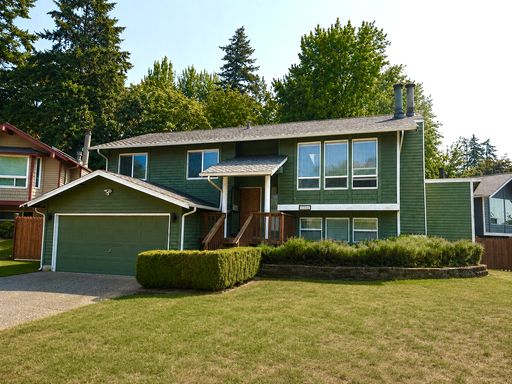 Spacious 4 Bed / 3 Bath Home in Renton with Hardwood Floors, Deck & Gazebo – photo 1