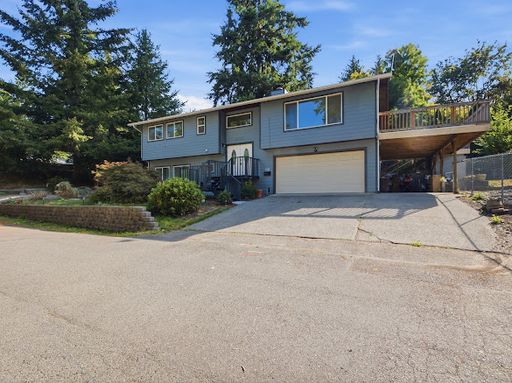 Spacious 3-Bedroom, 2-Bath Upper-Level Home in Kent – Near Fairwood – photo 1