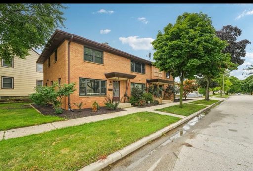 Spacious Living at 9711 W. Metcalf Place | 3 Bedrooms, 2 Bathrooms, and Room to Feel at Home! – photo 1