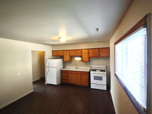 2 Bedroom Upper 4 Family – photo 1