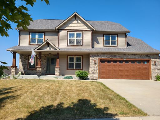 Spacious 5-Bedroom Home for Rent in Johnson Creek-208 Tansdale Court, Johnson Creek, WI 53038 – photo 1
