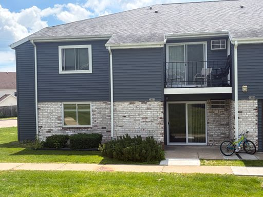 Great 2 Bedroom Condo Rental Central Location