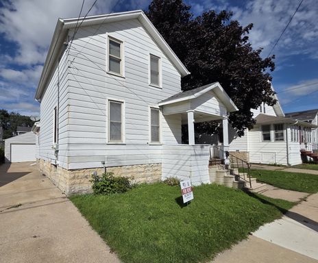 Nice 2-Bedroom Home with Garage & Full Basement – Oshkosh – photo 1