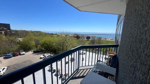 Luxury High-Rise Condo with Stunning Lake Michigan Views **$250 move in credit** – photo 1