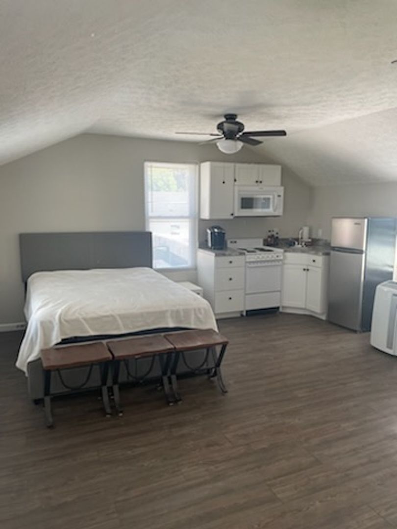 Hurricane House: 2560 Main Street