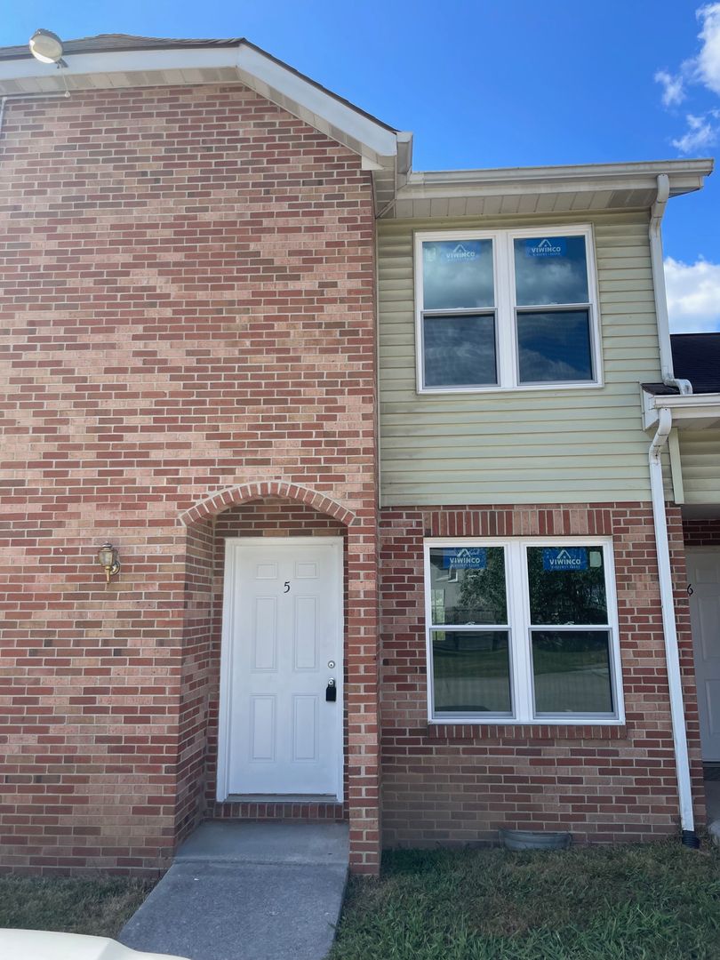 Craigsville Apartment: 49 Woodson Court