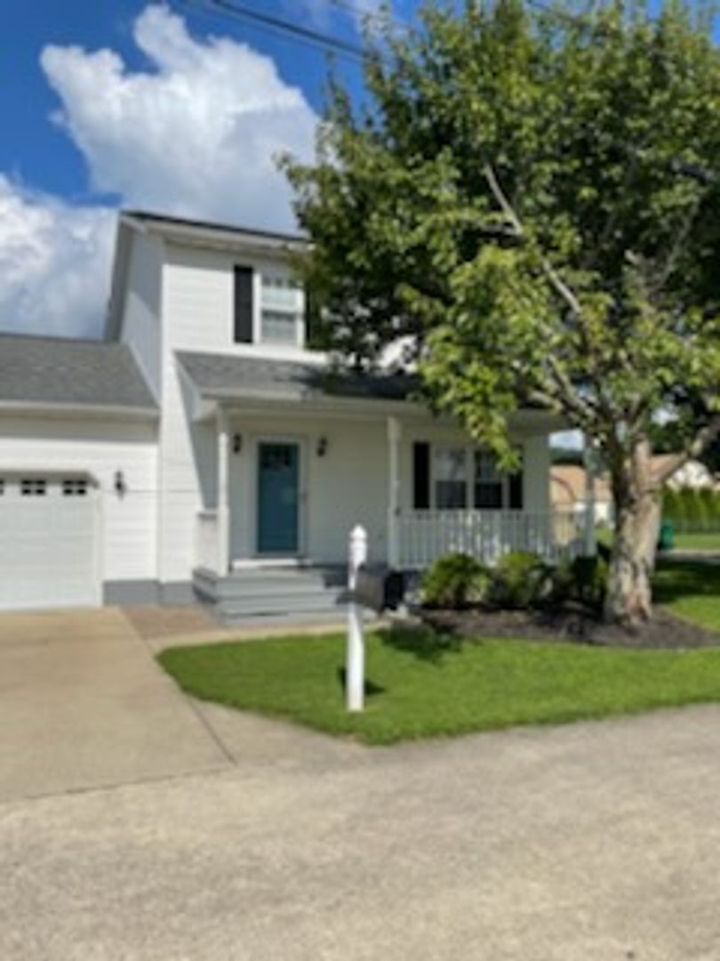 Winfield House: 29 Connie Lane