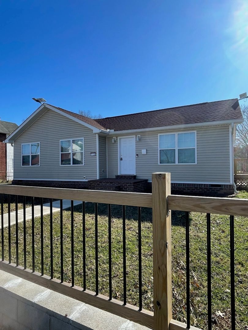 Huntington House: 1739 Jefferson Avenue