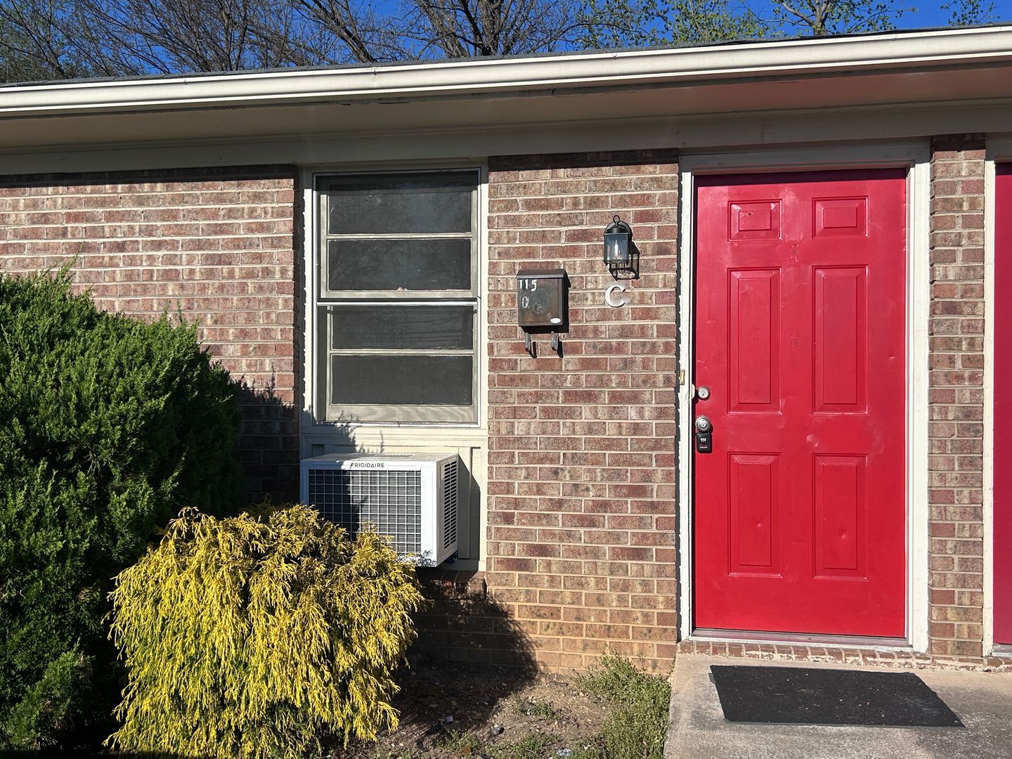 Thomasville Apartment: 115 Cox Avenue