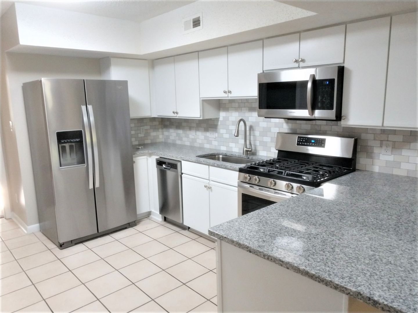 604 E. Iredell Avenue 6 of 12