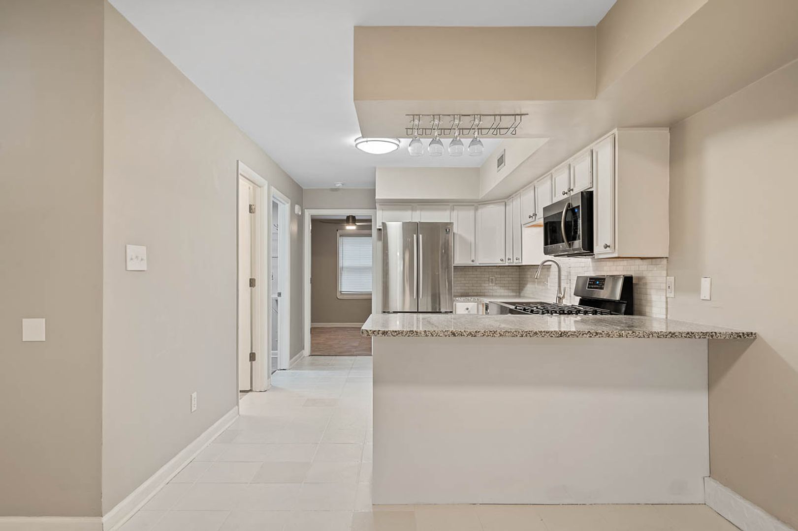 604 E. Iredell Avenue 5 of 12