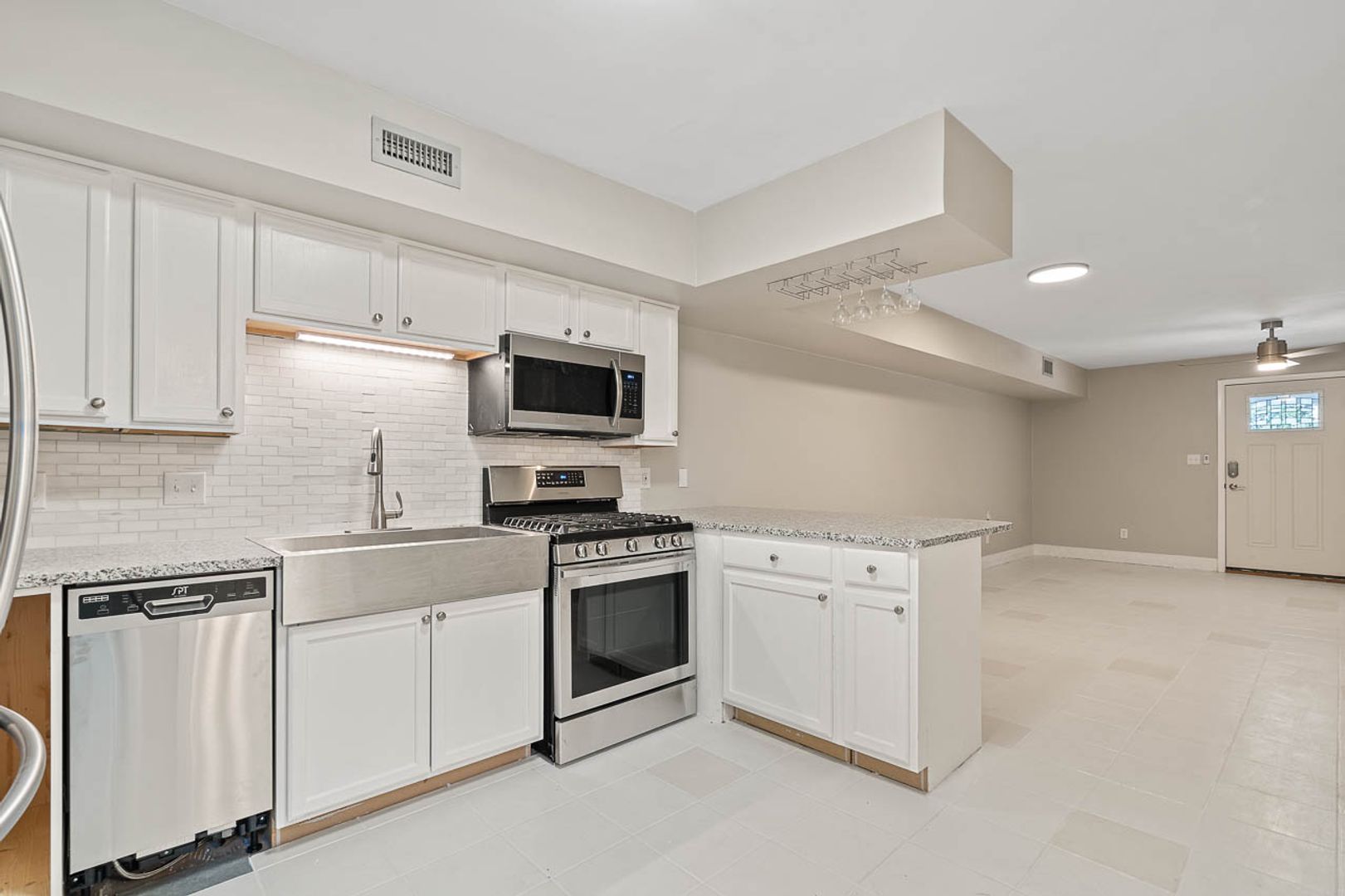 604 E. Iredell Avenue 4 of 12