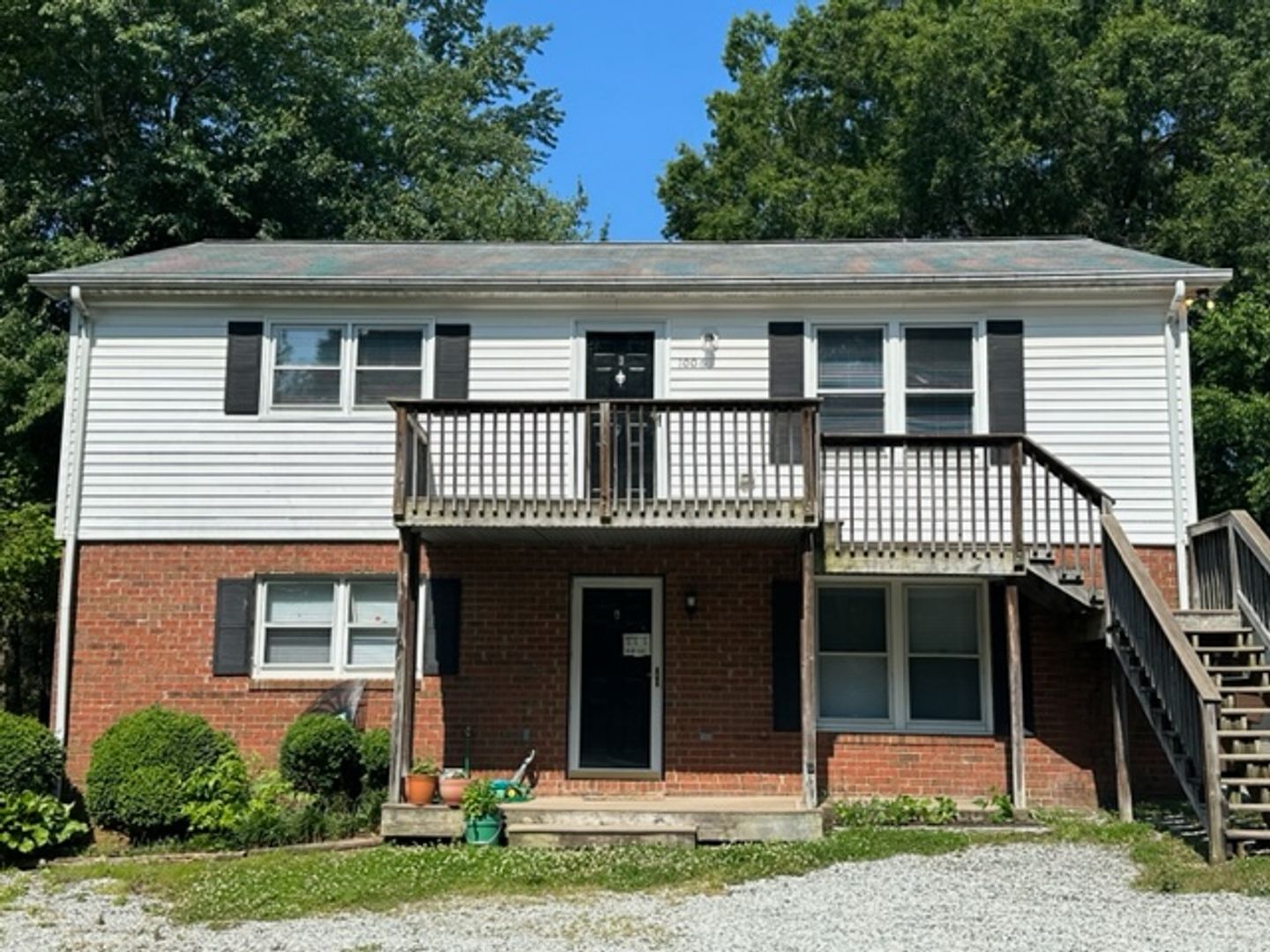 Greensboro Apartment: 1006 W. Barton St