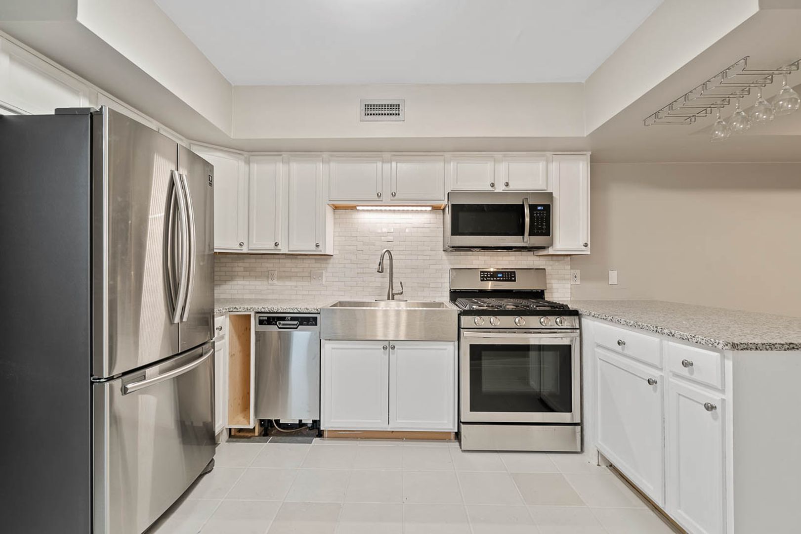 604 E. Iredell Avenue 7 of 12