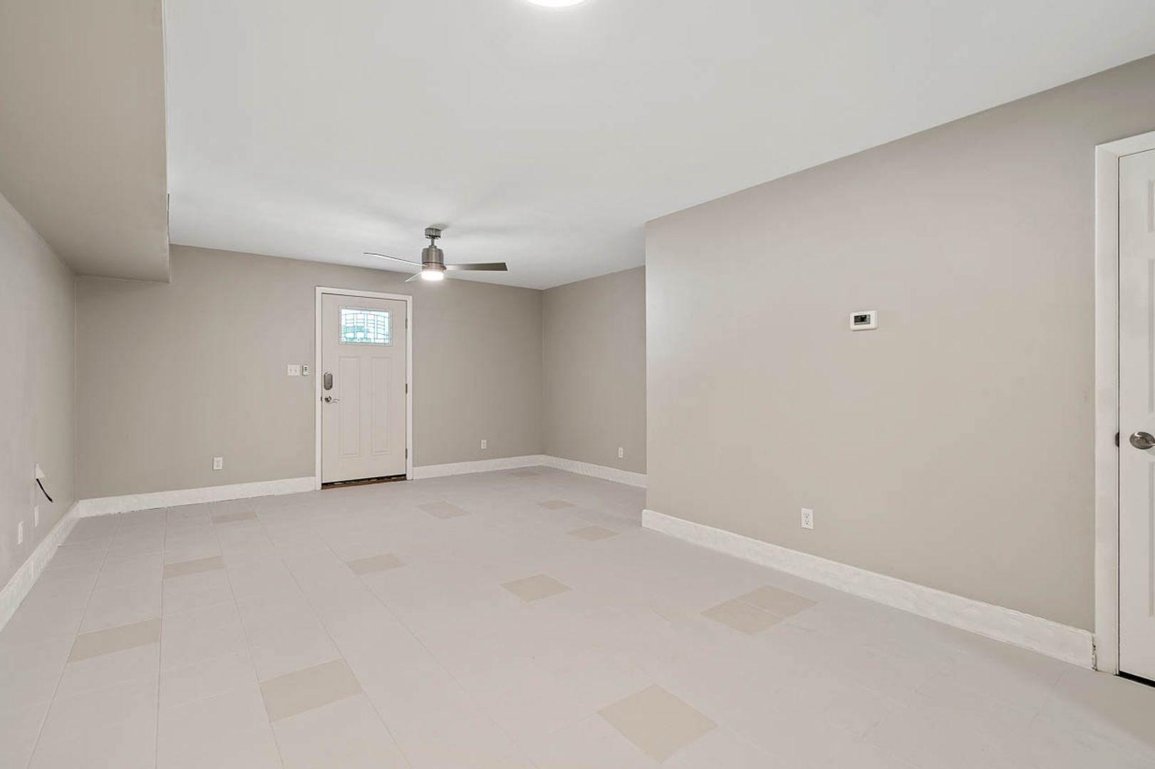 604 E. Iredell Avenue 8 of 8