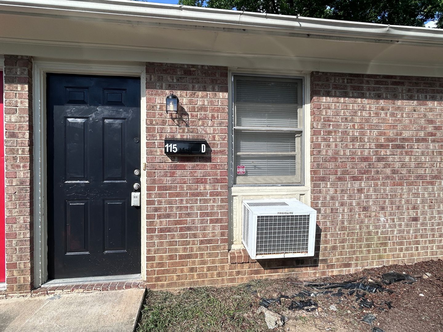 Thomasville Apartment: 115 Cox Avenue
