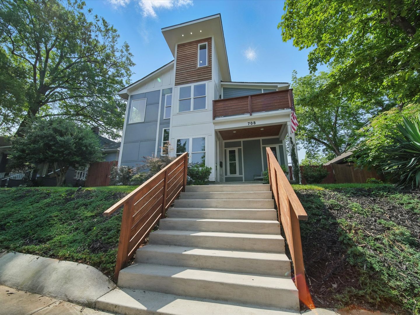 708 Cross Trail Drive 2 of 12