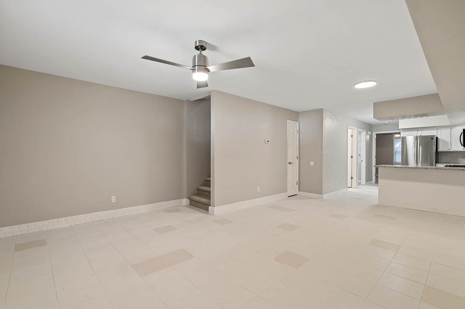 604 E. Iredell Avenue 3 of 8