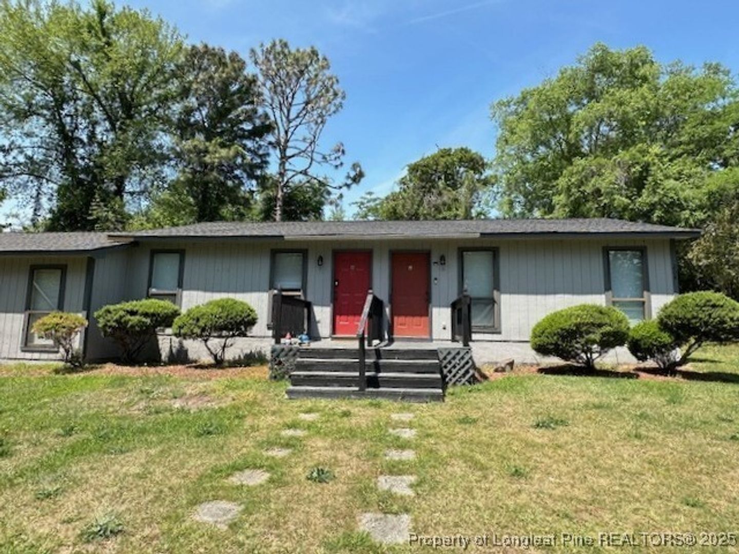 Fayetteville Apartment: 204 Bull Run St.