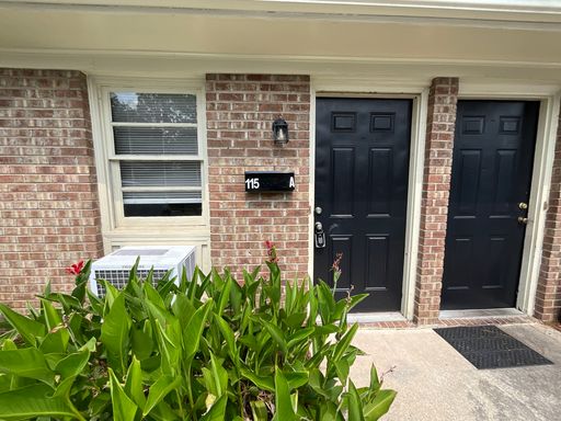 Thomasville, Just reduced! Only $795/mo! Newly Renovated! 2 Bedrooms, 1 Bath Apartment