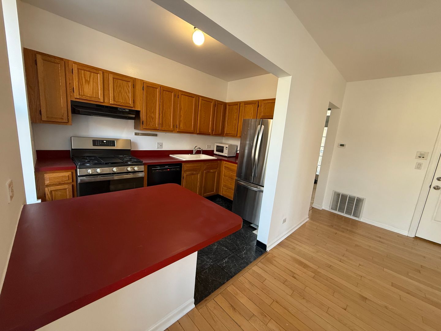 Chicago Apartment: 1401 W Erie Street