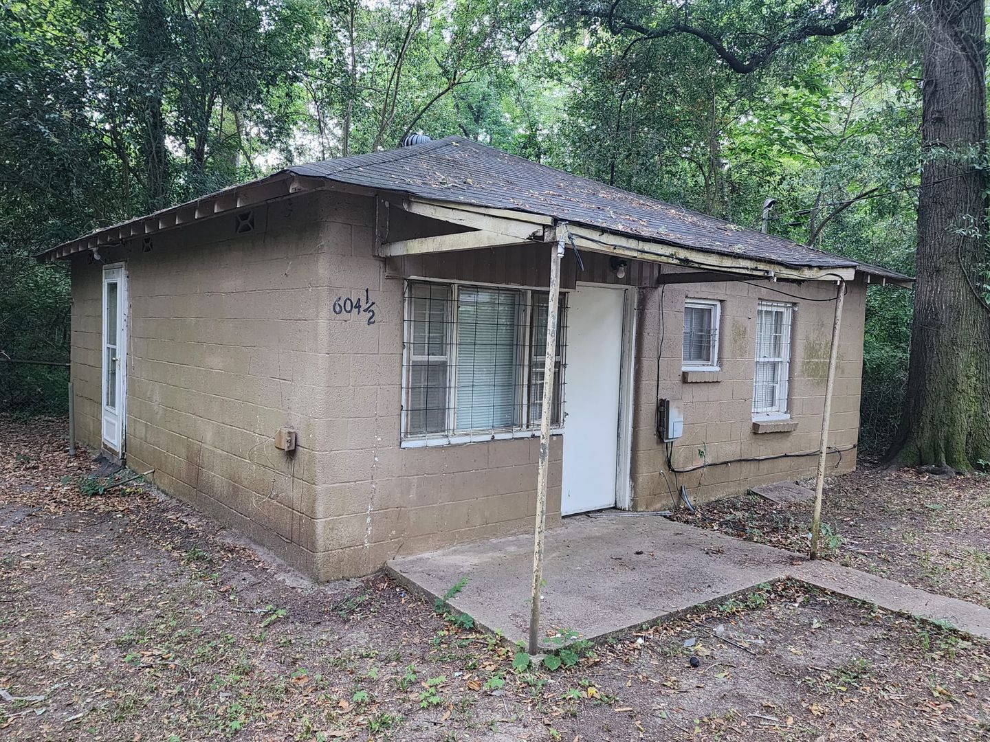 Columbus Multiplex: 604 1/2 Morris Rd.