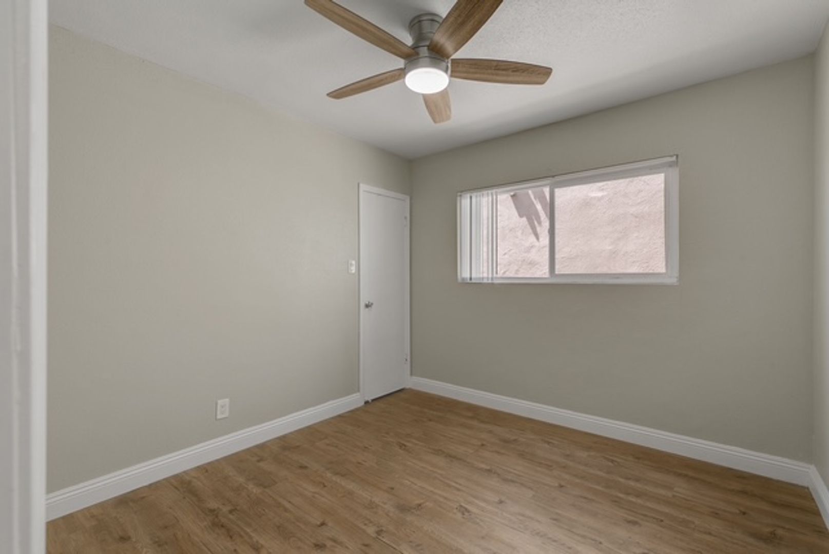 Flallon Apartments 6 of 8