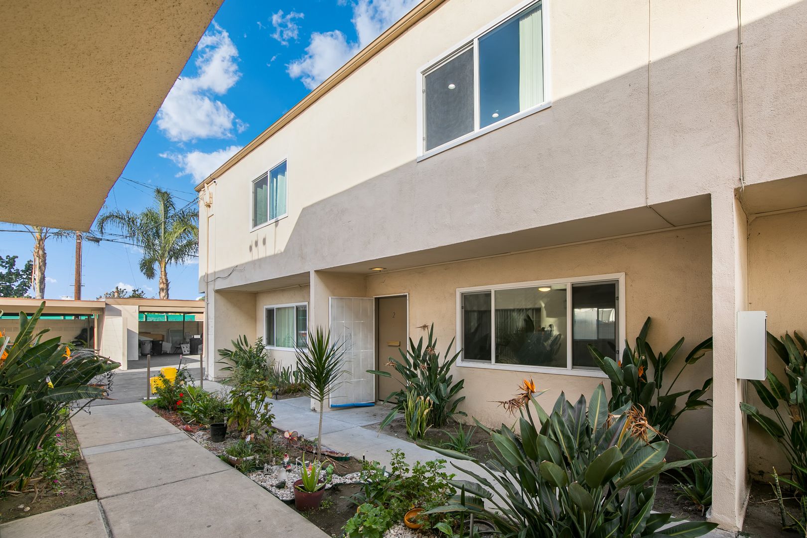 Norwalk Apartment: 14339 Flallon Ave