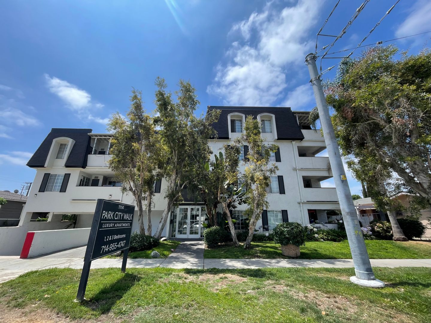 Santa Ana Apartment: 1114 W Santa Ana