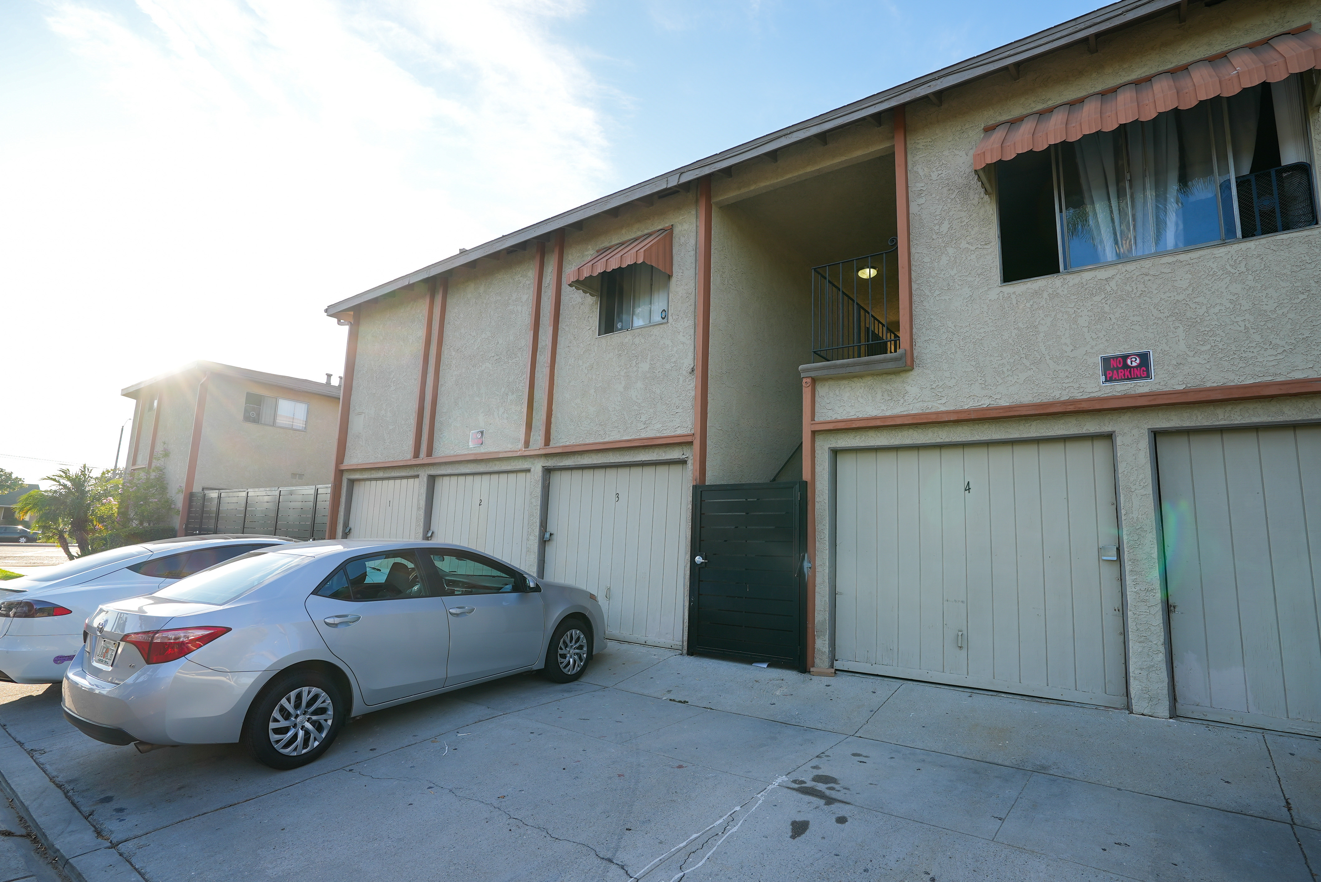 Lakewood Apartments 4 of 8