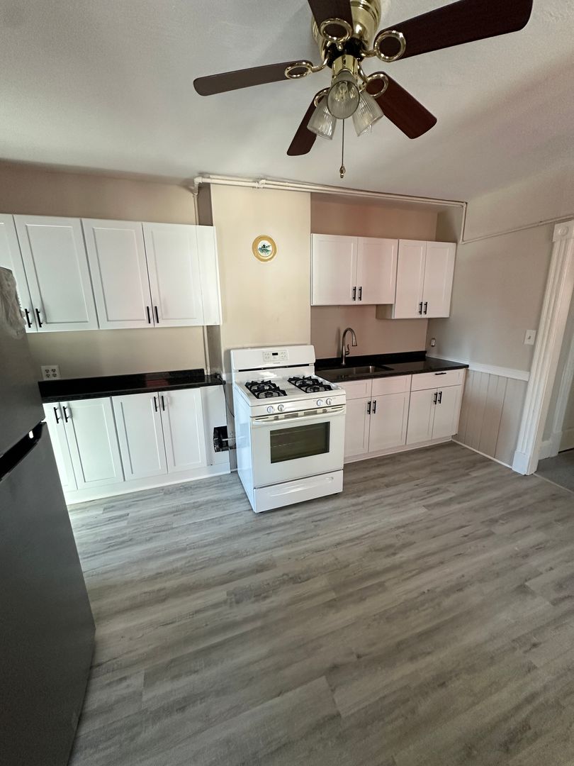 Indian Orchard Apartment: 249-255 Main St