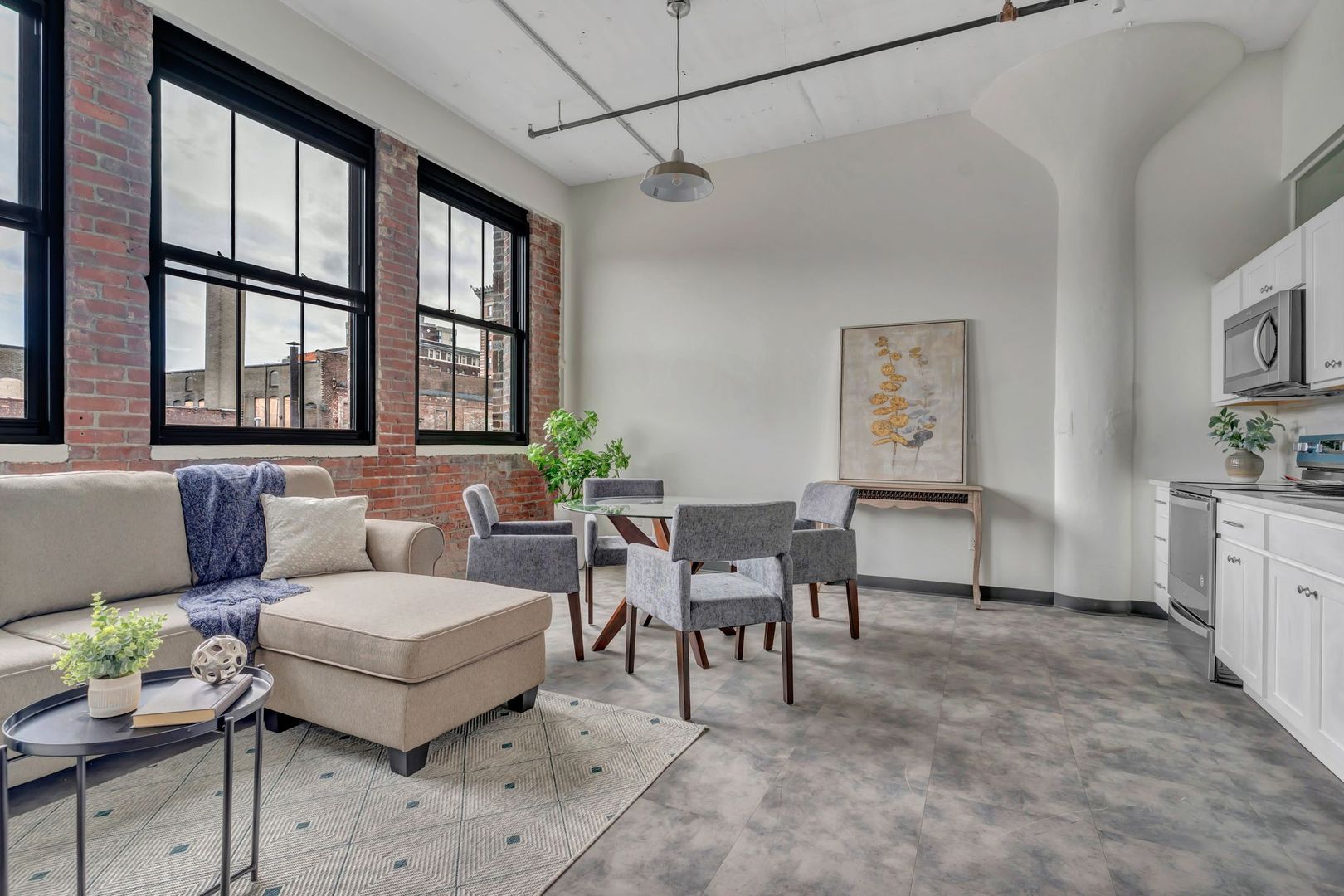 Springfield Apartment: 151 Chestnut St