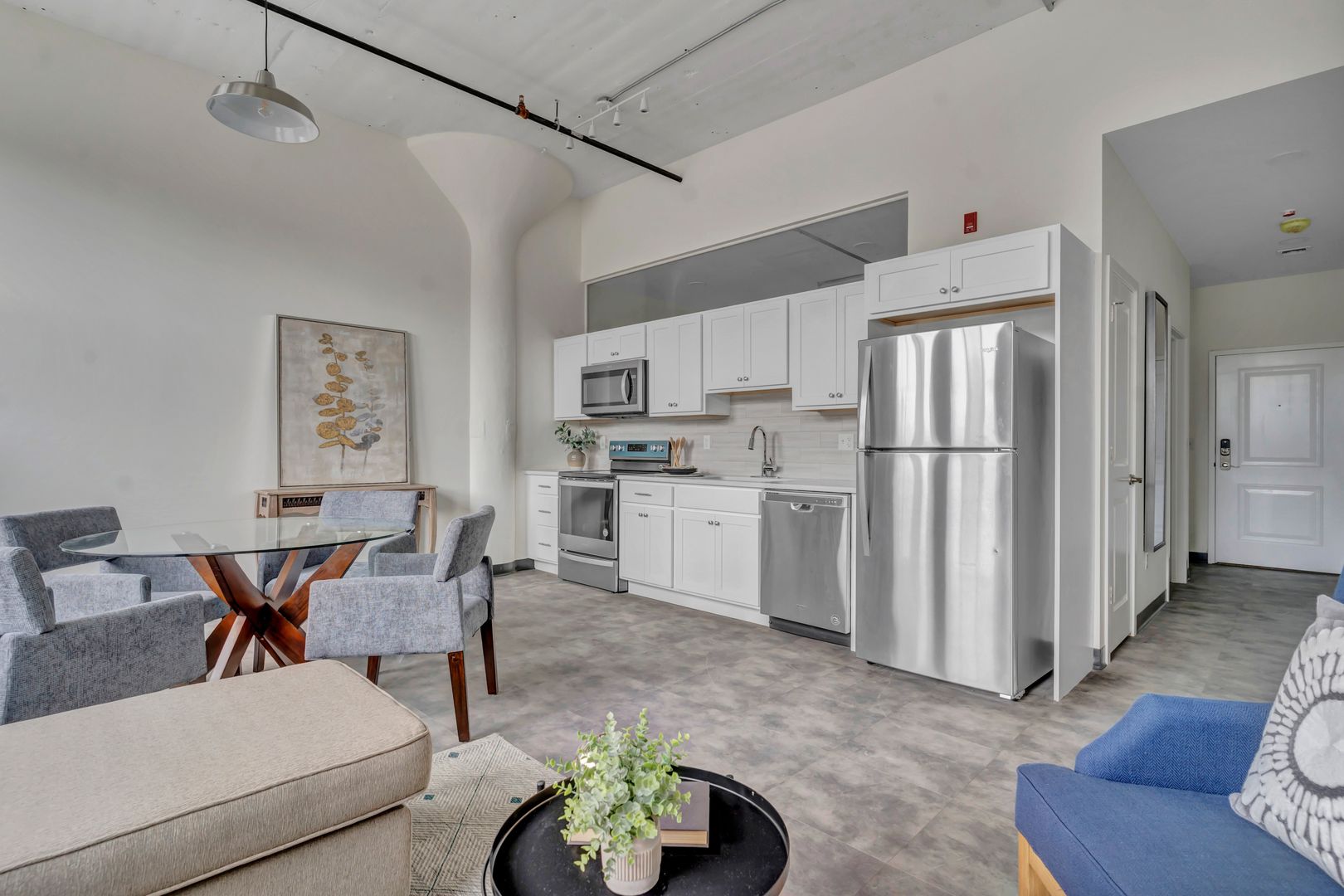 Springfield Apartment: 151 Chestnut St