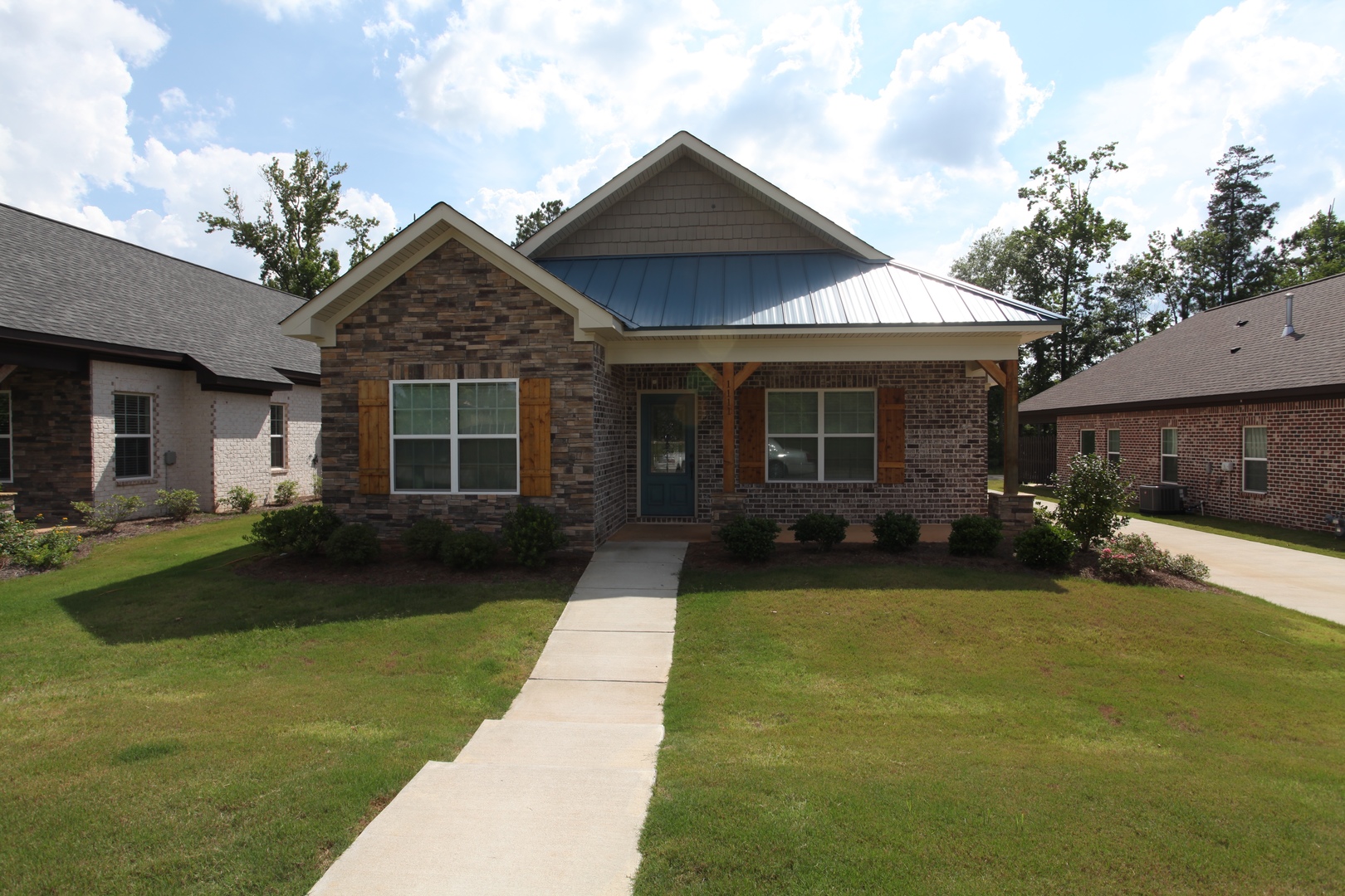 Auburn House: 1111 Runningvine Lane