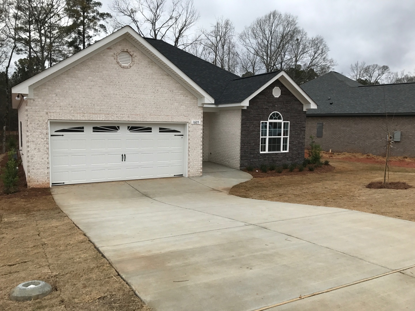 Auburn House: 1605 N Camden Drive