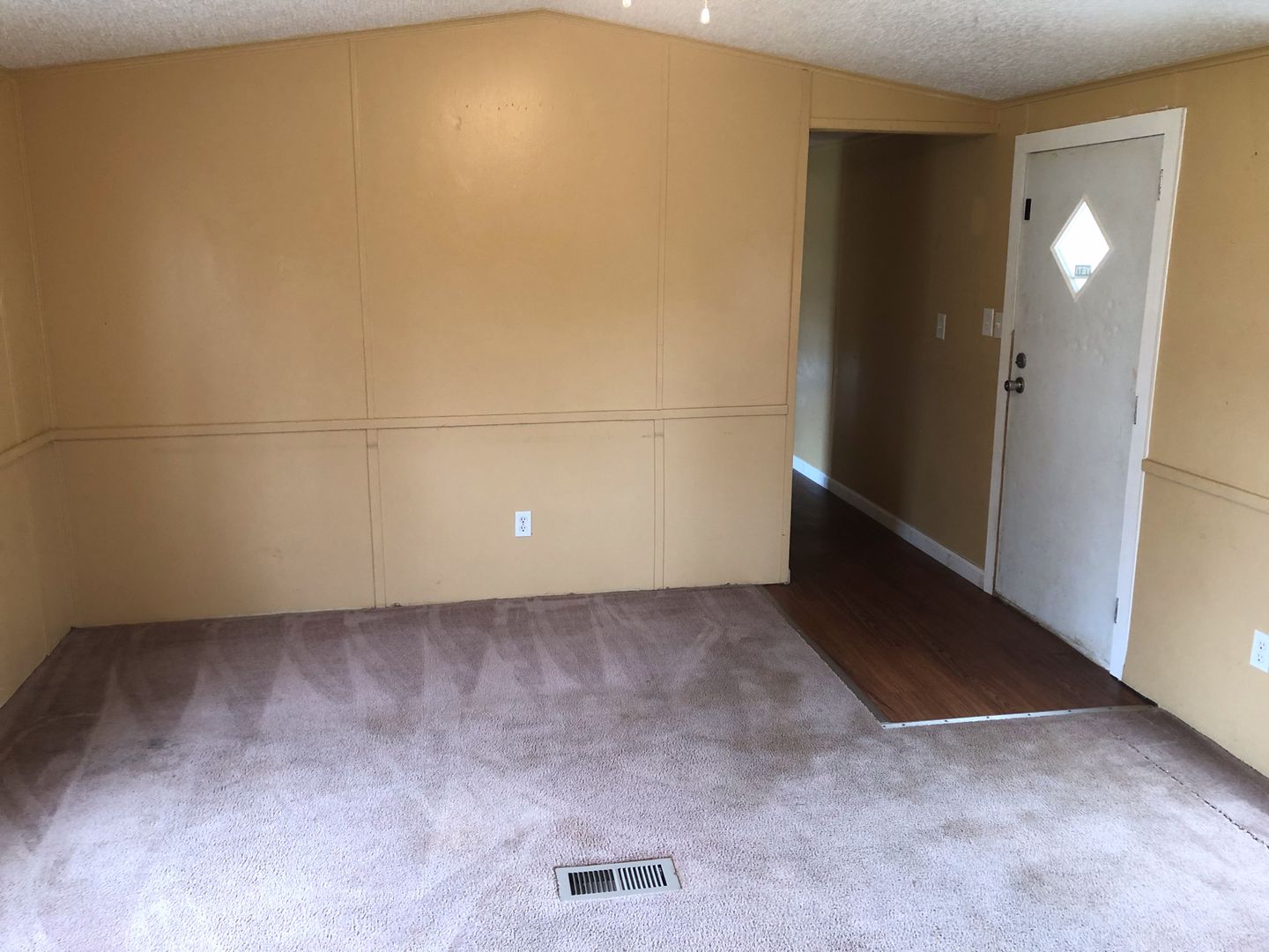 Opelika Apartment: 351 Lee Road 114