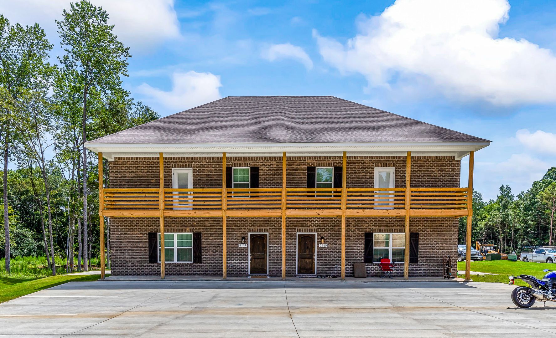 Auburn House: 2115 Downs Way