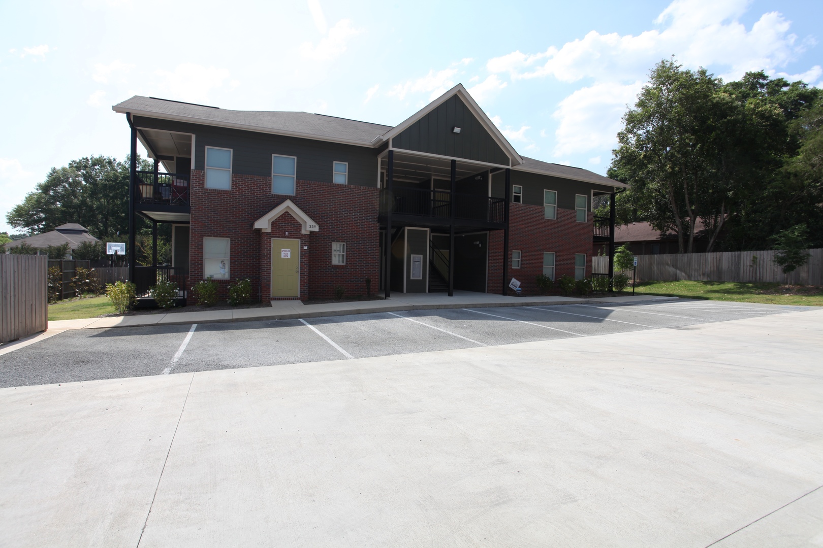 Auburn House: 339 N College Street Unit 3