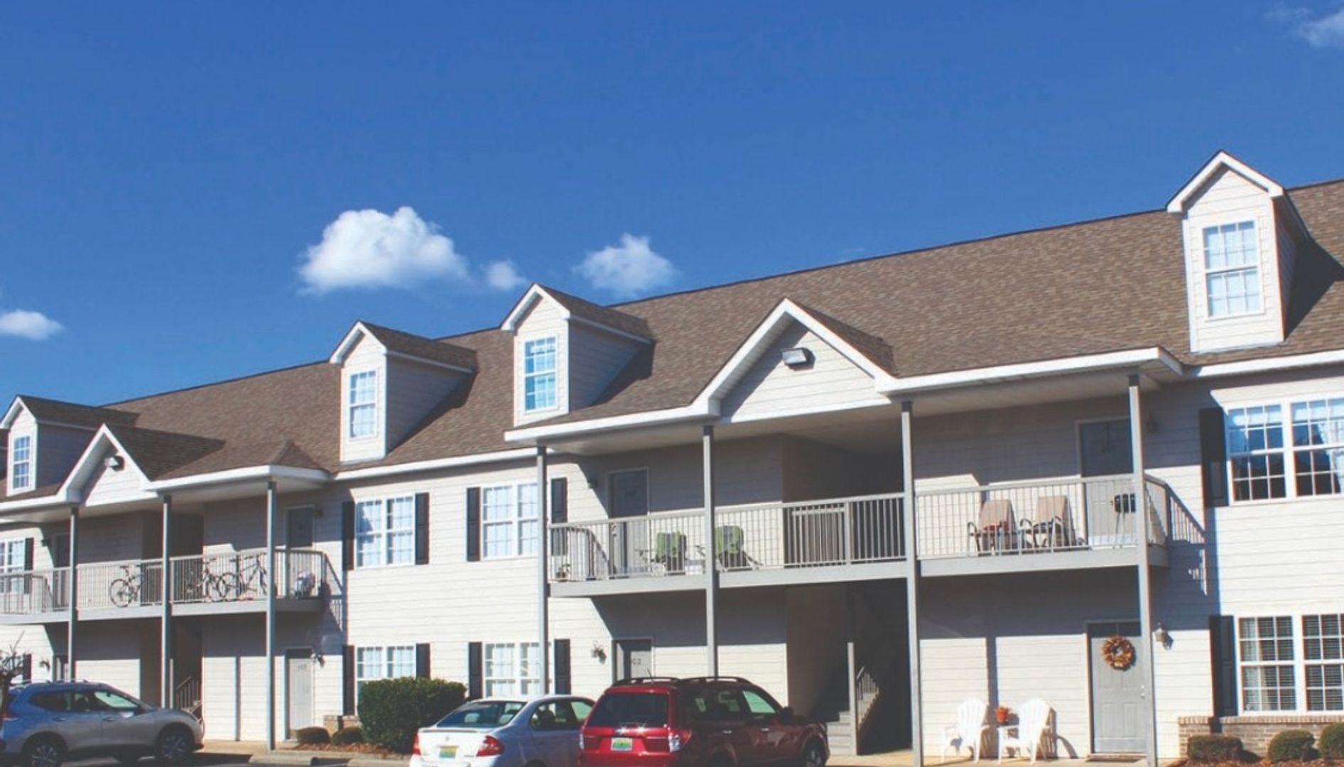 Auburn House: Ross Street- 303 N Ross Street Unit 204