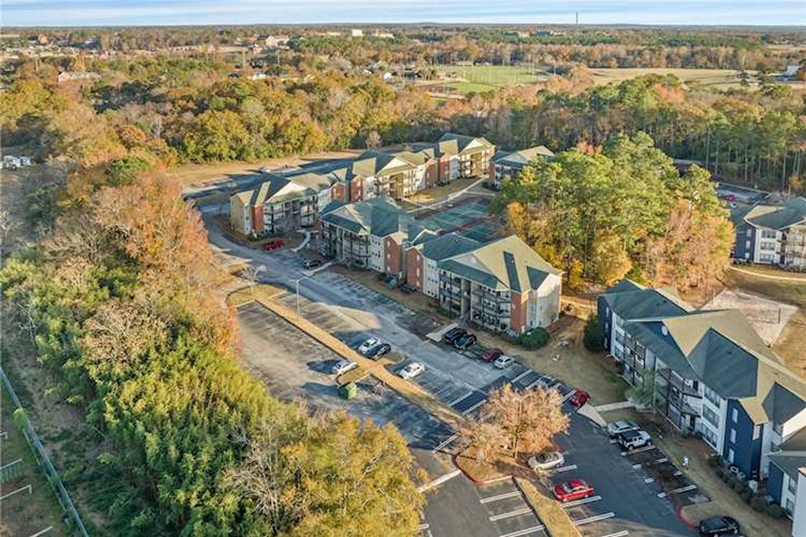 Auburn House: 626 Shug Jordan Pkwy Unit 155