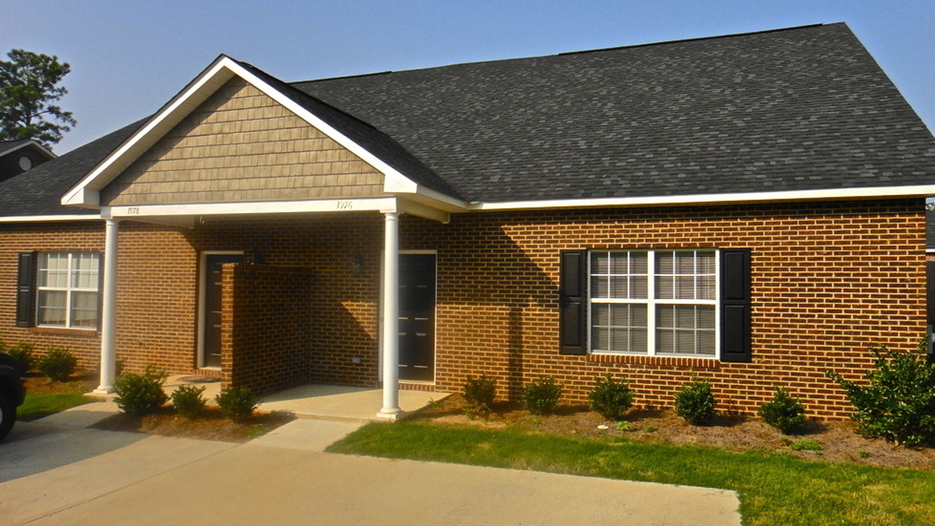 Auburn House: 1982 Downs Way