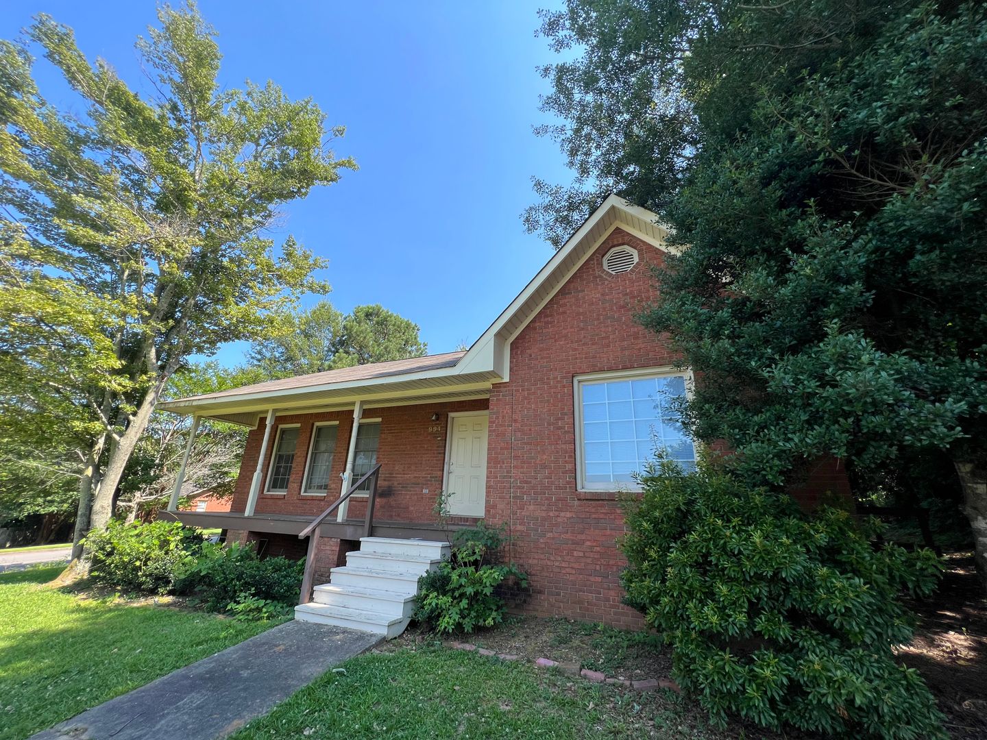 Auburn House: 994 Birch Court