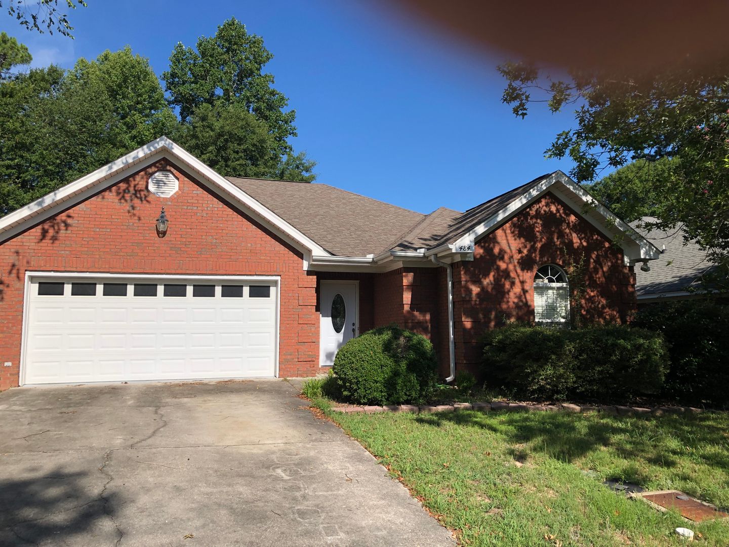 Auburn House: 484 Arnell Ln