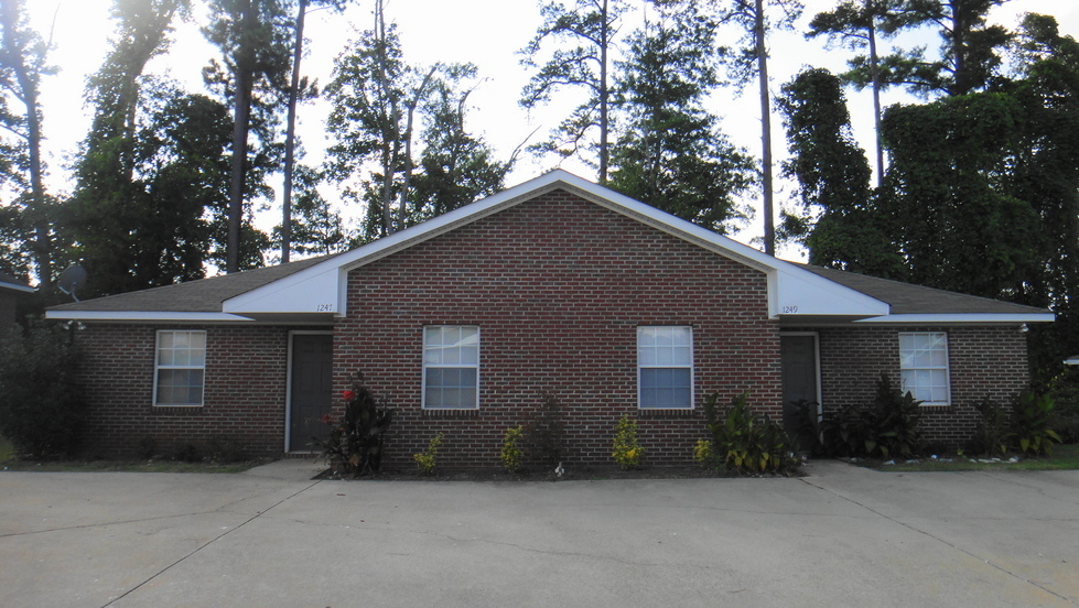 Auburn House: 1244 Aubie Drive